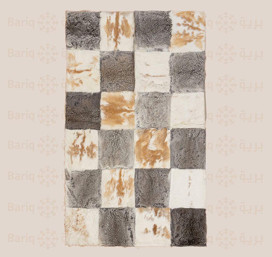 1174 Natural fur rug - Image 1